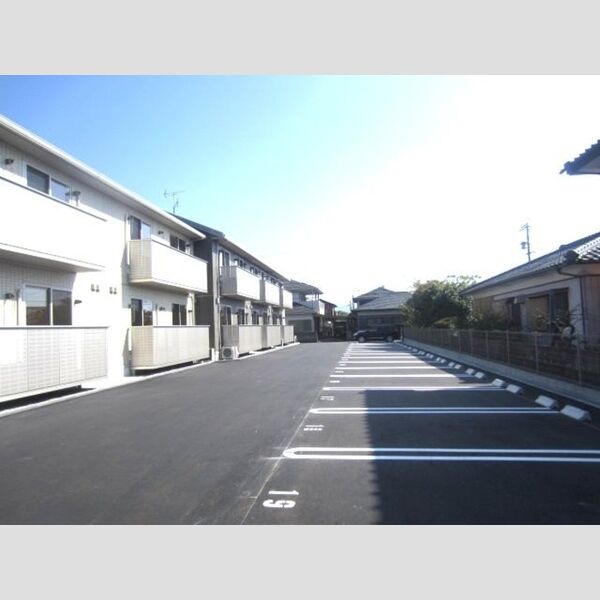 駐車場 (駐車場)