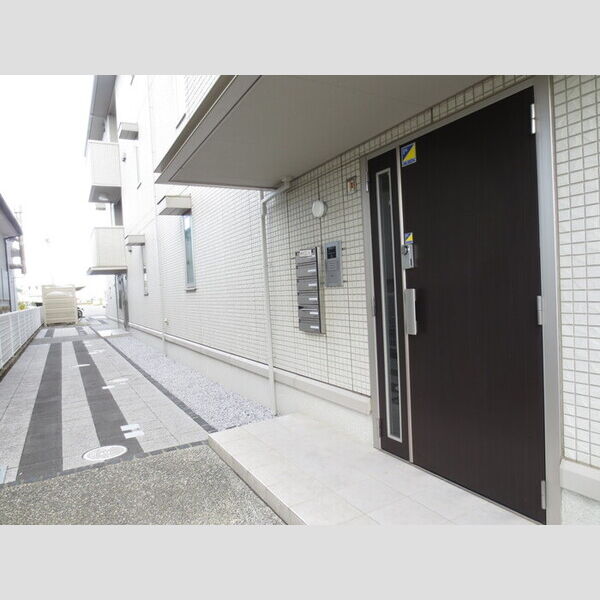 現地周辺 (エントランス)
