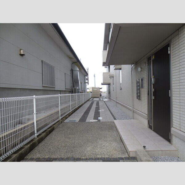 エントランス (エントランス)