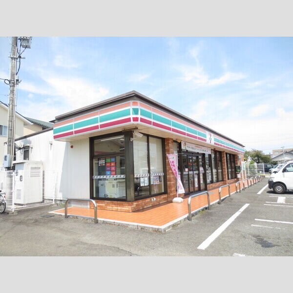 現地周辺 (セブンイレブン宮崎潮見店　384m)