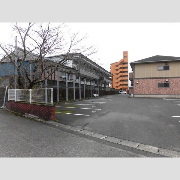駐車場 (駐車場)