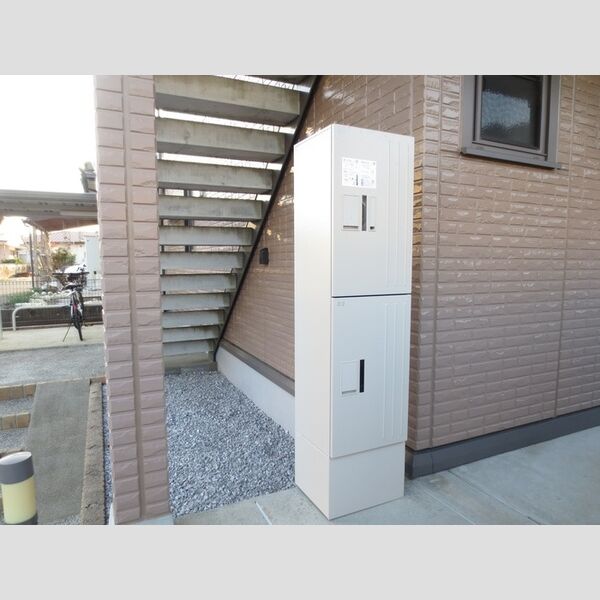 現地周辺 (A棟宅配ボックス)