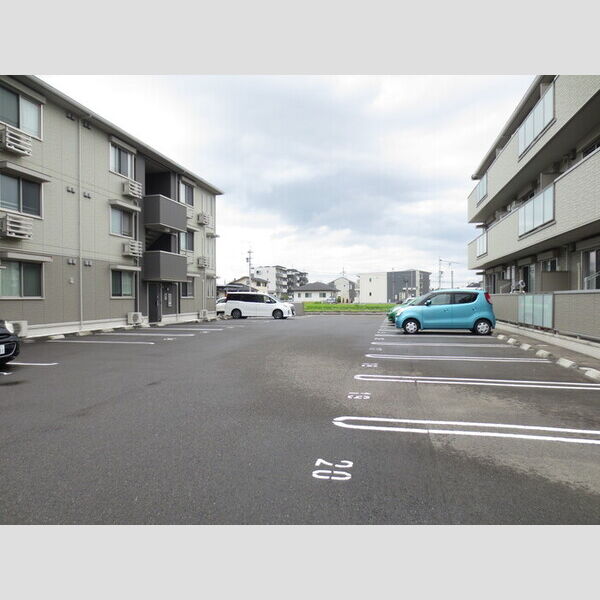 駐車場 (駐車場)