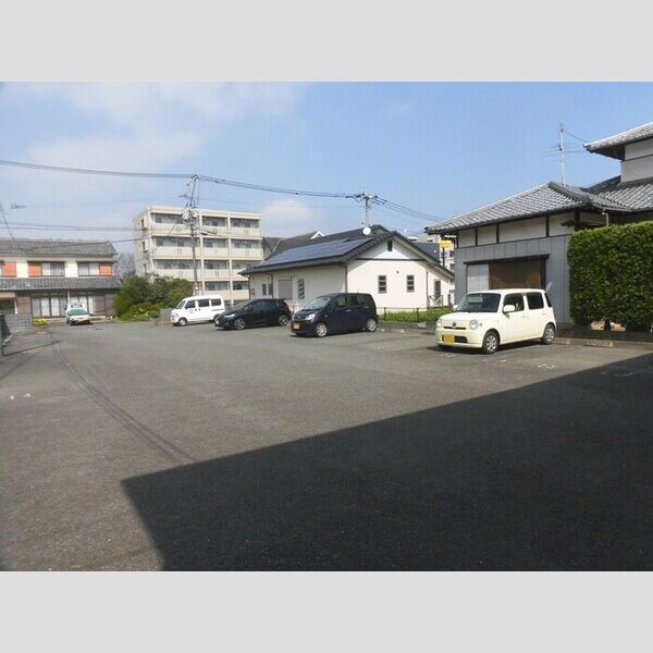 駐車場 (駐車場)