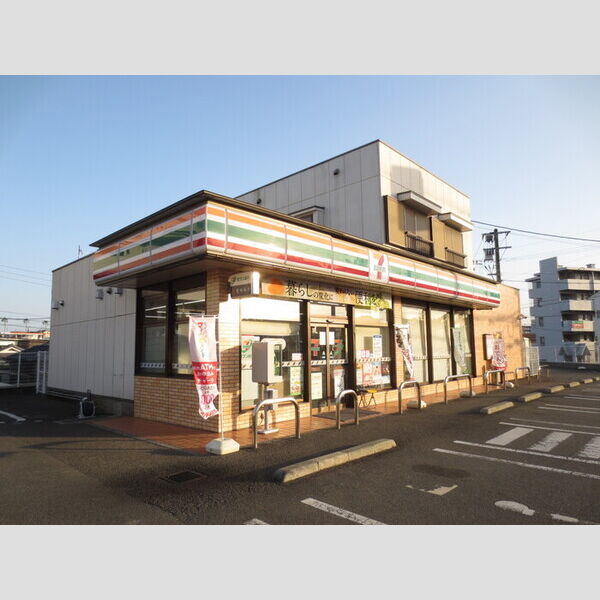 現地周辺 (セブンイレブン清武加納店　686m)