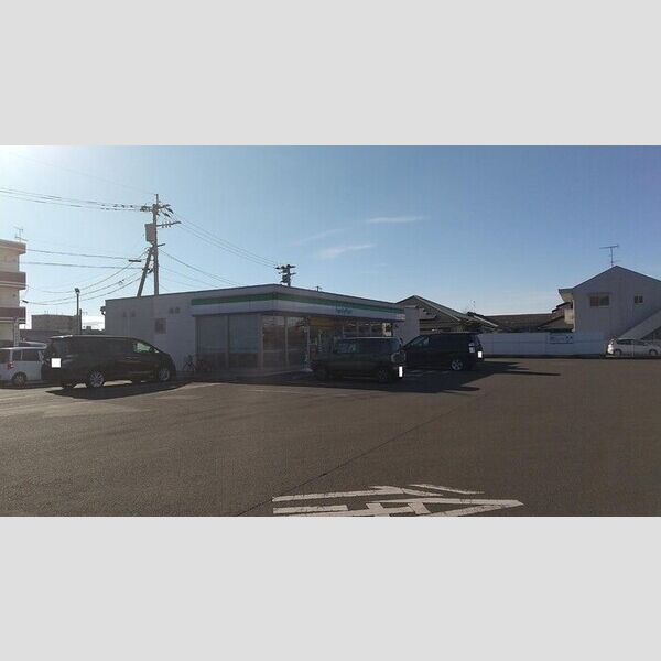 現地周辺 (ファミリーマート早水公園前店)