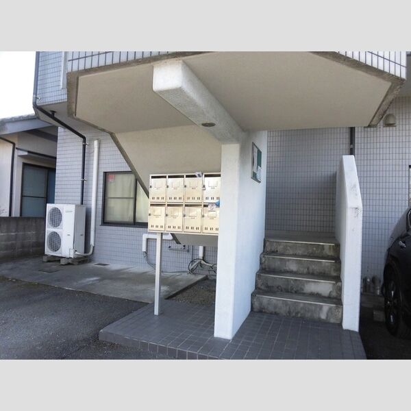 エントランス (エントランス)