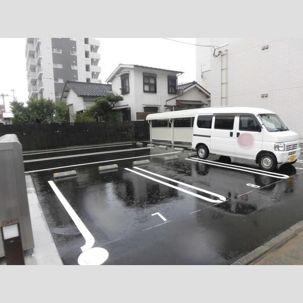 駐車場 (駐車場)
