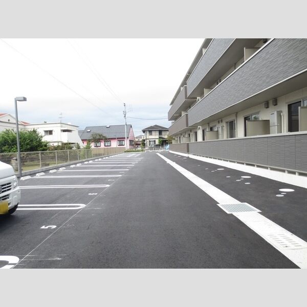 駐車場 (駐車場)