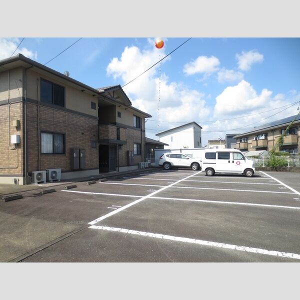 駐車場 (駐車場)