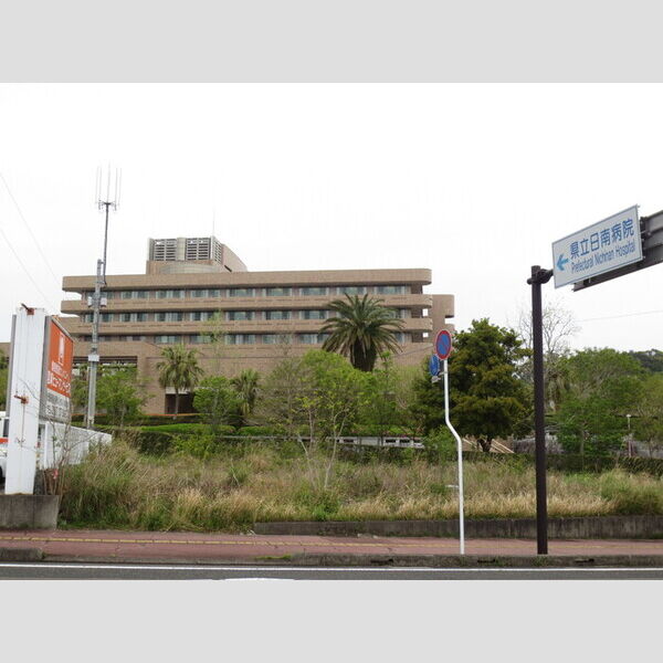 現地周辺 (県立日南病院　878m)