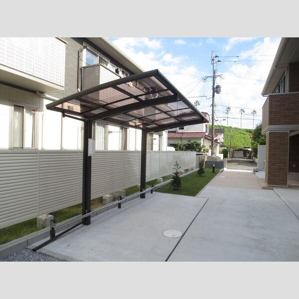 現地周辺 (駐輪場)