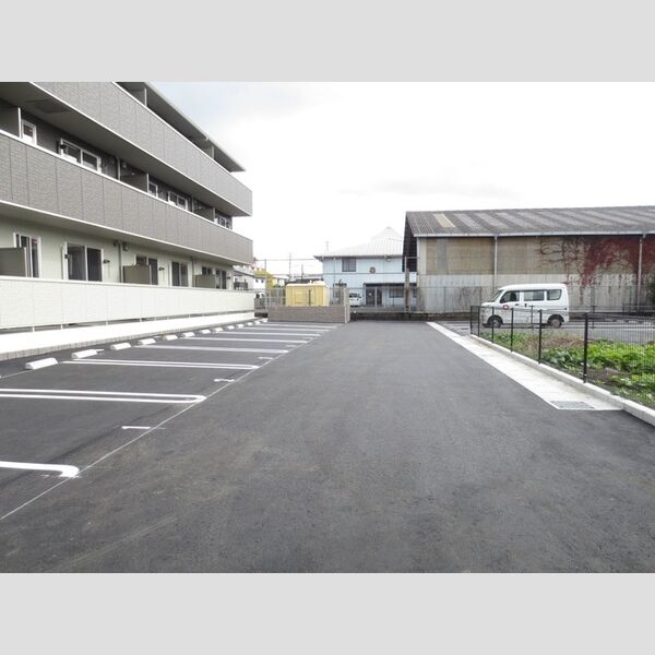 駐車場 (駐車場)