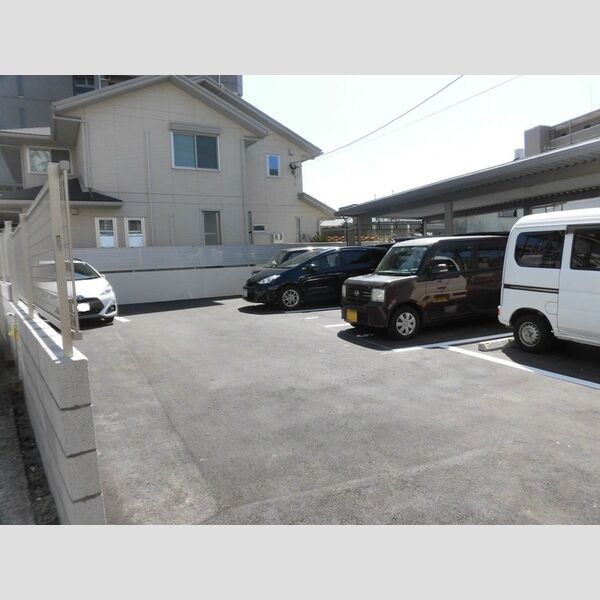 駐車場 (駐車場)