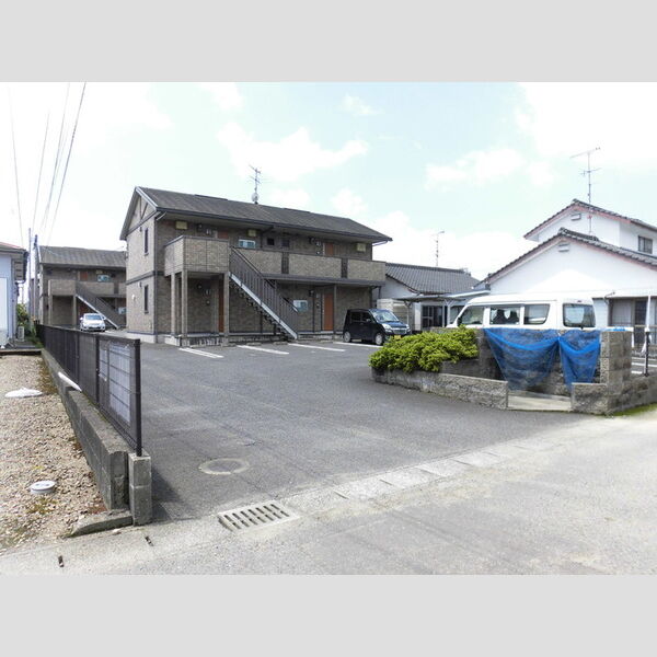 現地周辺 (物件入口 ゴミ庫)