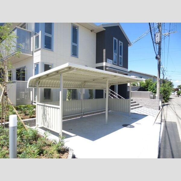 現地周辺 (駐輪場)