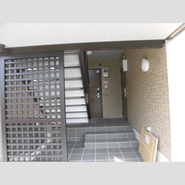 エントランス (エントランス)