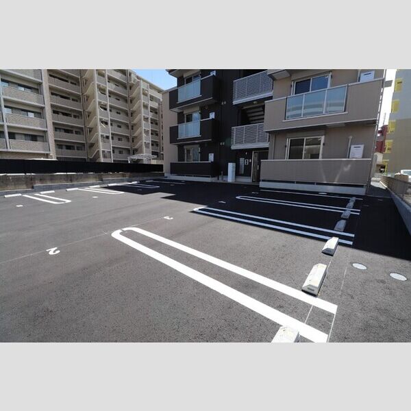 駐車場 (駐車場)