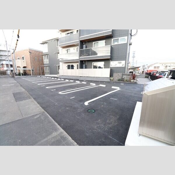 駐車場 (駐車場)