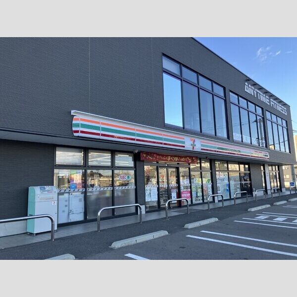 現地周辺 (セブンイレブン宮崎産業経営大学前店　299m)