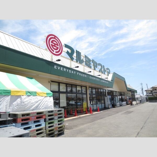 現地周辺 (マルミヤストア吉村店　585m)