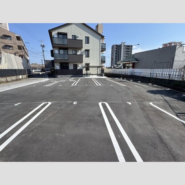 駐車場 (駐車場)