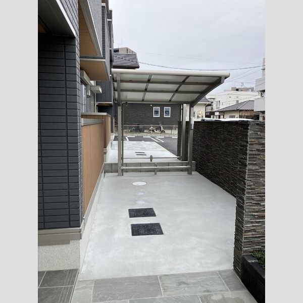 現地周辺 (駐輪場)