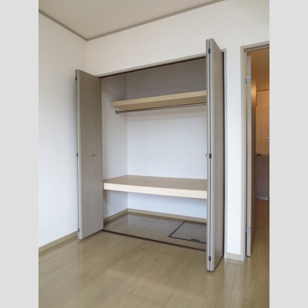 収納 (102 クローゼット)