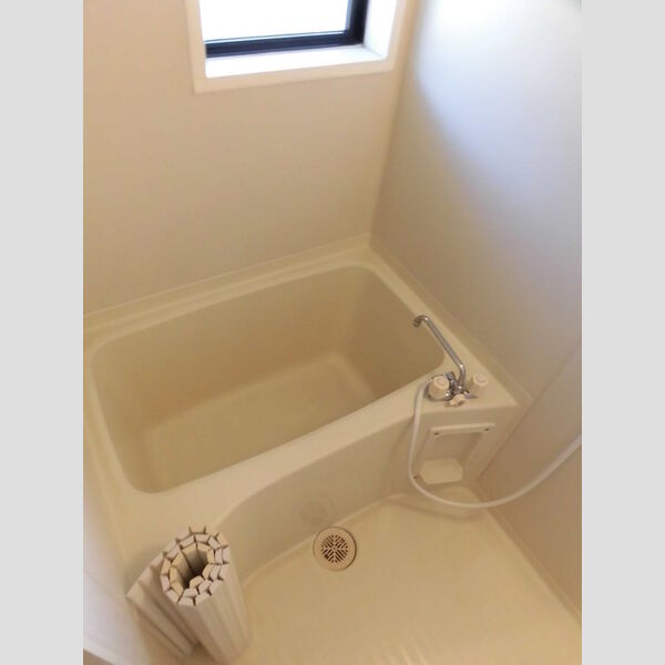 バス (202　浴室)