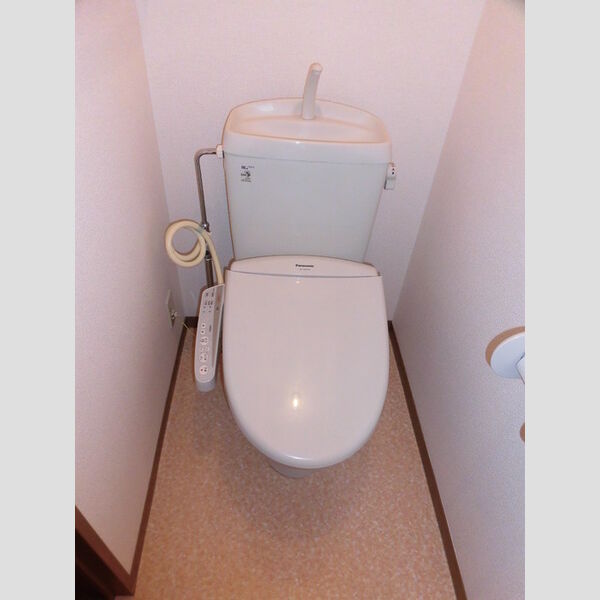 トイレ (202　温水洗浄暖房便座)