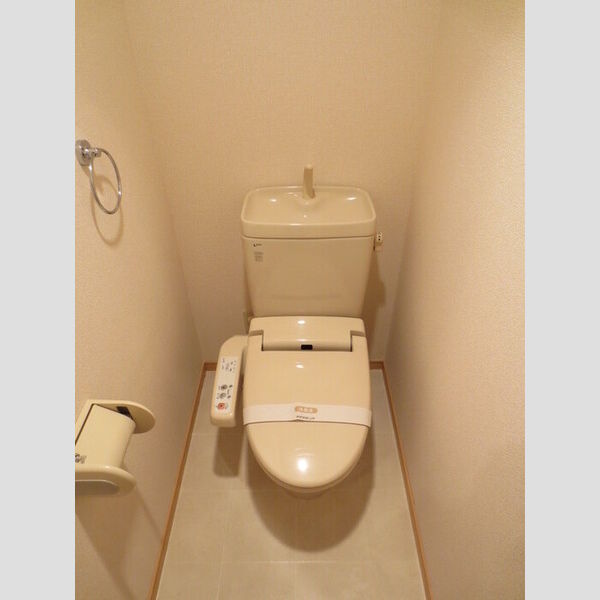 トイレ (303　温水洗浄暖房便座トイレ)
