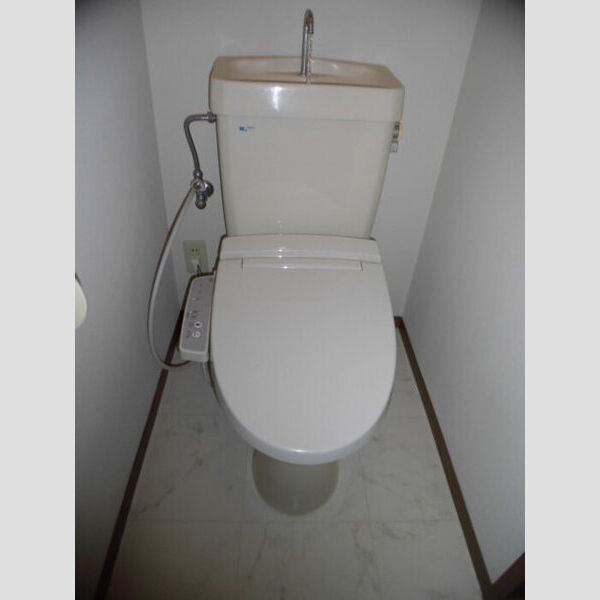 トイレ (c102　温水洗浄暖房便座)