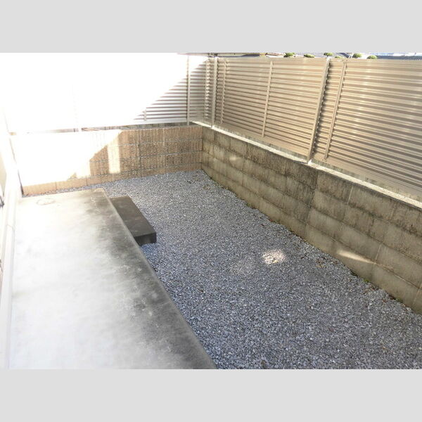 その他 (102　専用庭)