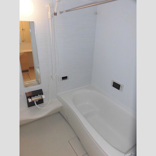 バス (102　浴室TV・換気乾燥機付バスルーム)