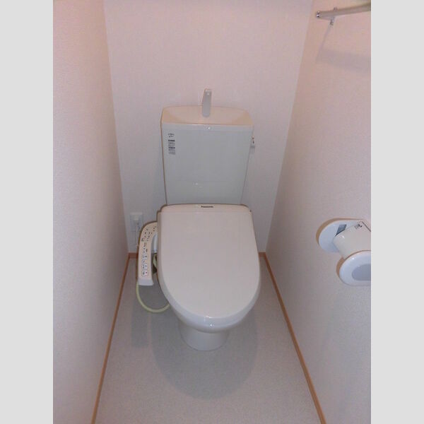 トイレ (102　温水洗浄暖房便座)