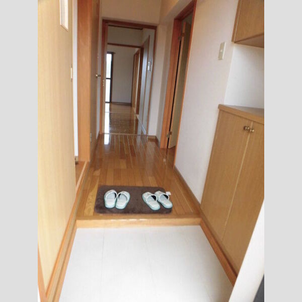 玄関 (301　玄関)