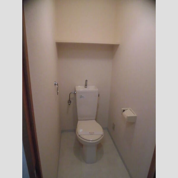 トイレ (501　温水洗浄便座トイレ)