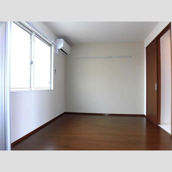 その他 (105　エアコン付き北側洋室)