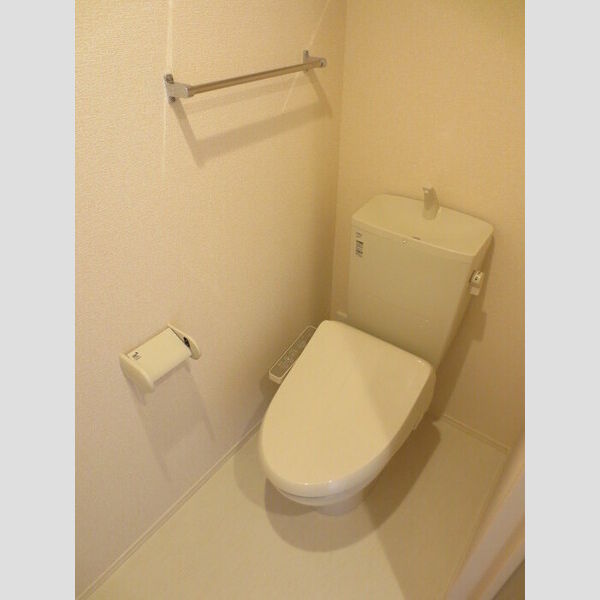 トイレ (B201　温水洗浄暖房便座トイレ)