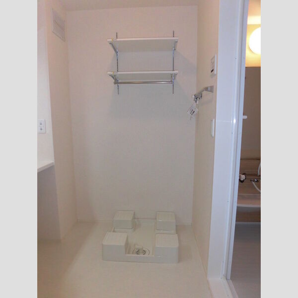 その他 (202　洗濯機置き場)