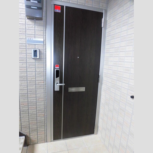 その他 (103 玄関)