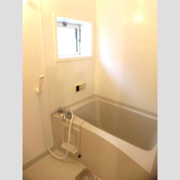 バス (102　浴室)