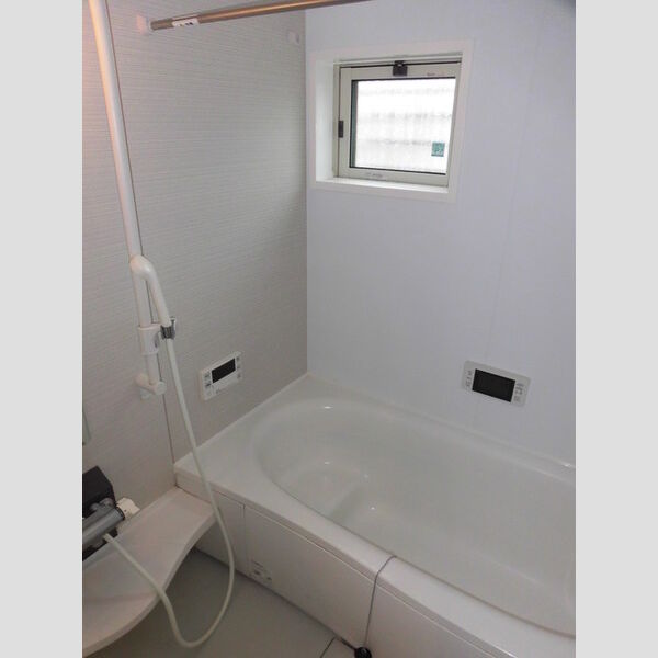 バス (B102　浴室TV・換気乾燥機付バスルーム)