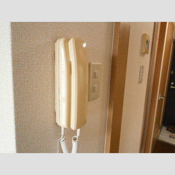 その他設備 (302 インターホン)