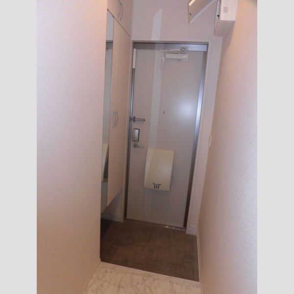 玄関 (B103　玄関)