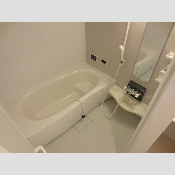 バス (305　換気乾燥機付きバスルーム)