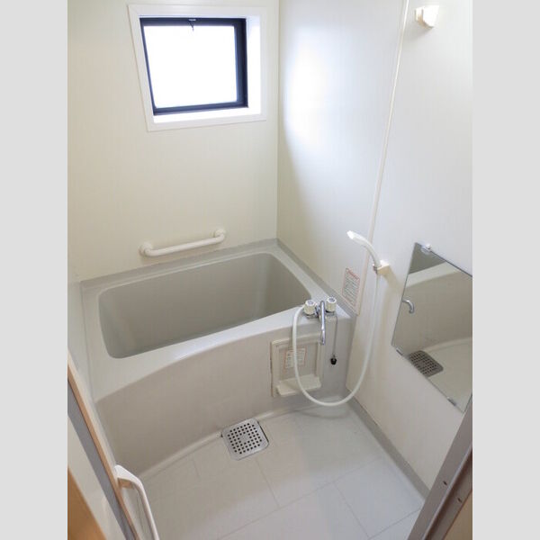 バス (C102　バスルーム)