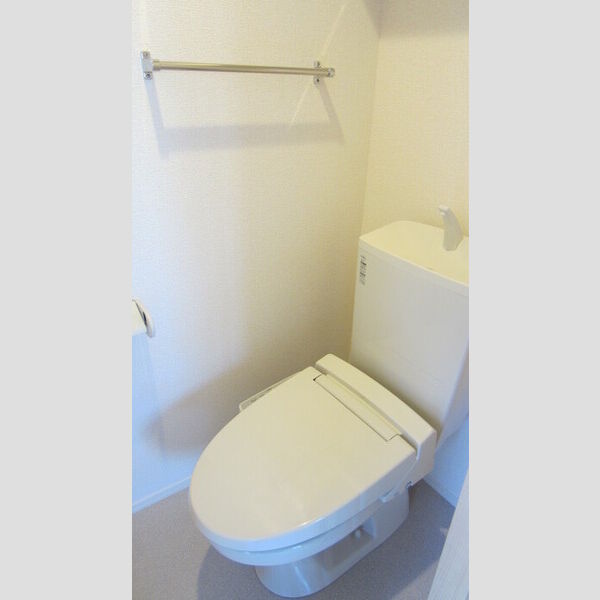 トイレ (106　温水洗浄暖房便座トイレ)