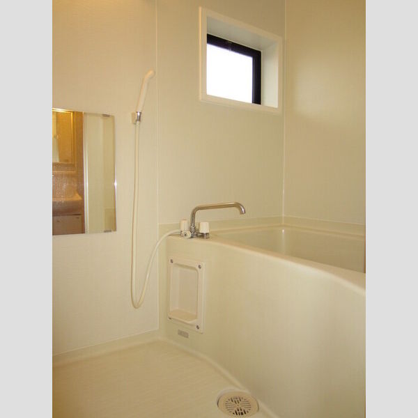 バス (102　浴室)