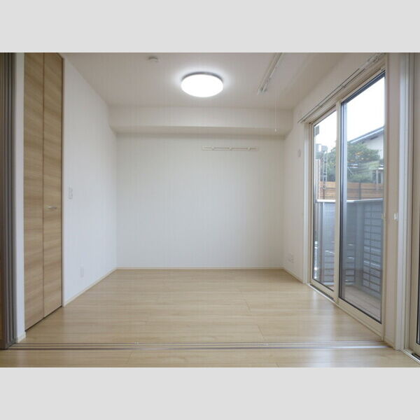 その他 (B102　洋室)